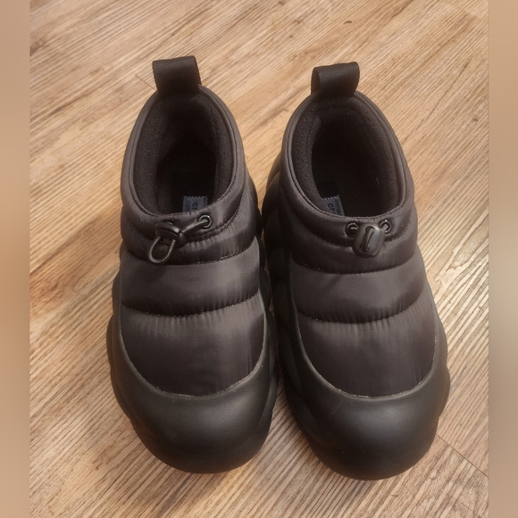 SIZE 7 CROCS OVERPUFF SHORTY BOTIE SLIPPER - Picture 10 of 10